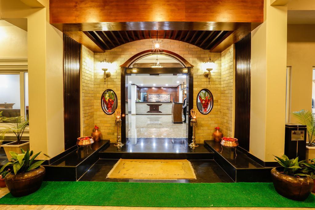 Da Yatra Courtyard Hotel Pokhara Exterior foto