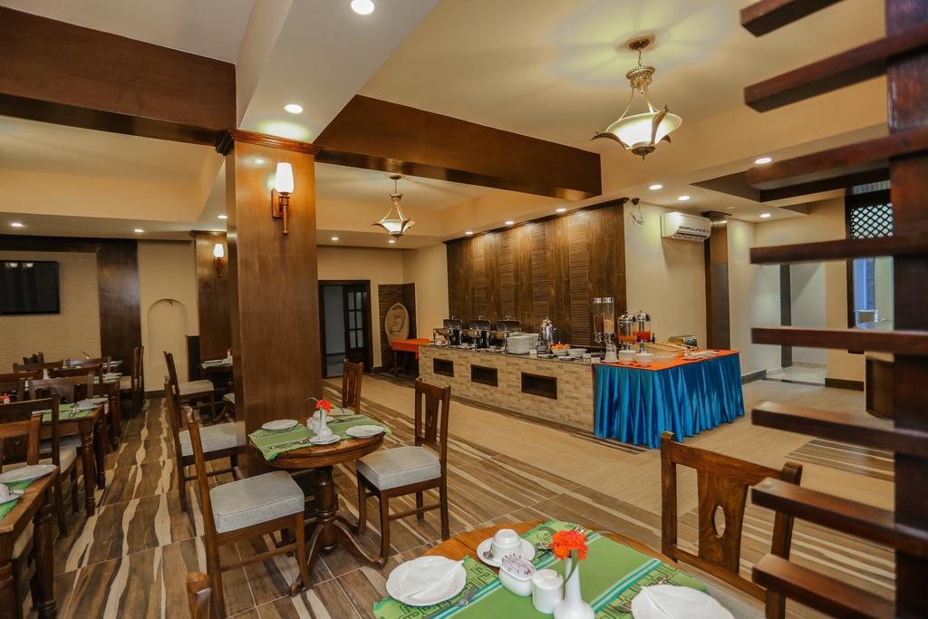 Da Yatra Courtyard Hotel Pokhara Exterior foto