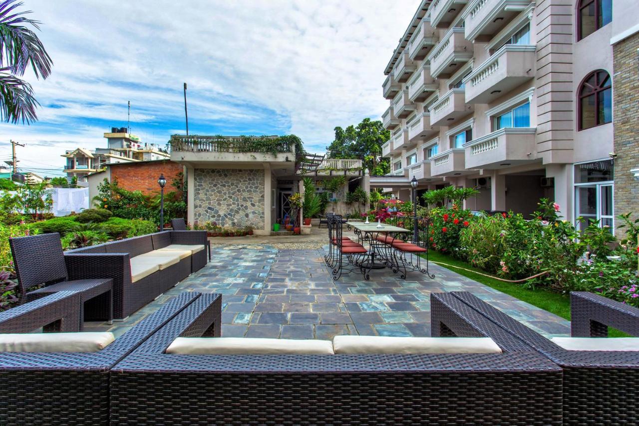 Da Yatra Courtyard Hotel Pokhara Exterior foto