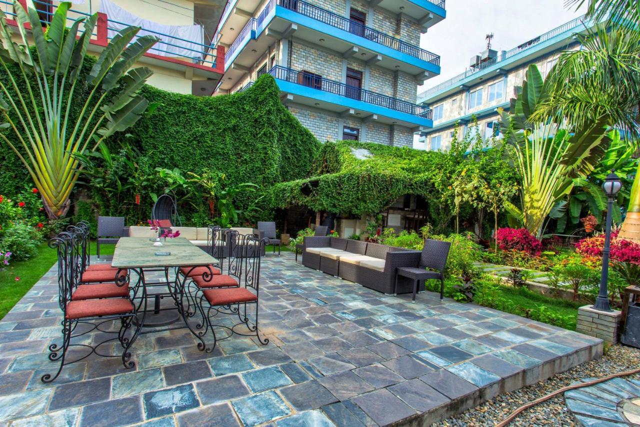 Da Yatra Courtyard Hotel Pokhara Exterior foto